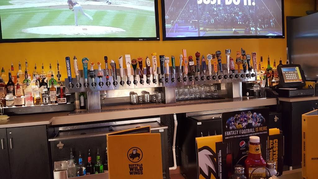 Buffalo Wild Wings | meal takeaway | 430 Sam Ridley Pkwy W, Smyrna, TN 37167, USA | 6154590070 OR +1 615-459-0070
