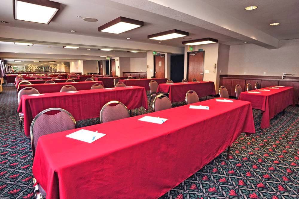 Shilo Restaurant Ocean Shores | night club | 707 Ocean Shores Blvd NW, Ocean Shores, WA 98569, USA | 3602890567 OR +1 360-289-0567