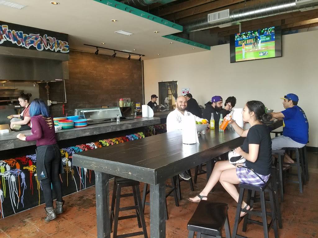 Revolver Taco Lounge | restaurant | 2701 Main St, Dallas, TX 75226, USA | 2142727163 OR +1 214-272-7163