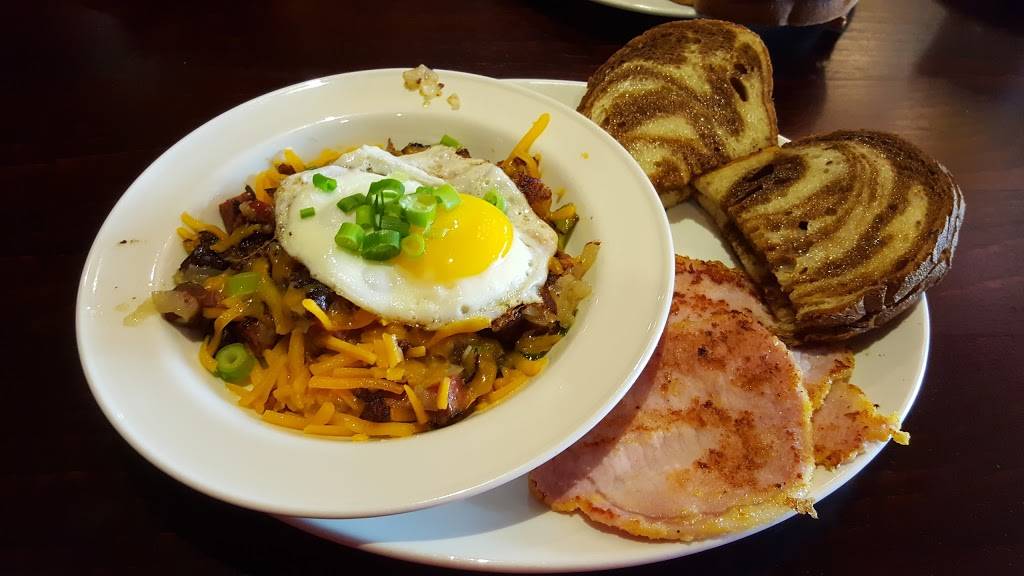 Doc Magilligans Restaurant & Irish Pub | restaurant | 6400 Lundy`s Lane, Niagara Falls, ON L2G 1T6, Canada | 9053740021 OR +1 905-374-0021