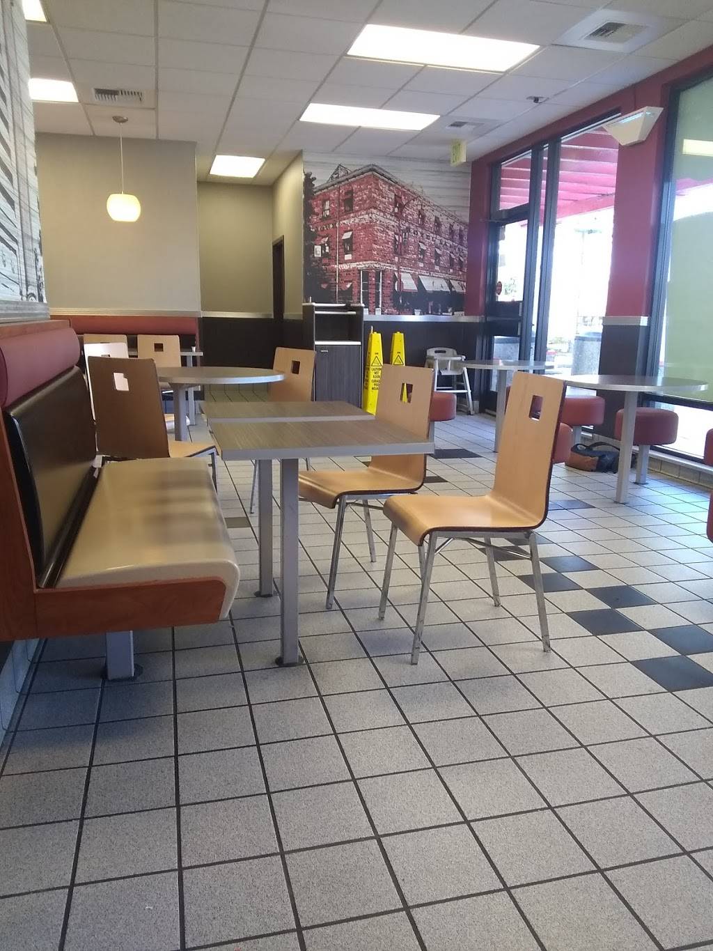 McDonalds | cafe | 2521 Guerneville Rd, Santa Rosa, CA 95401, USA | 7075284662 OR +1 707-528-4662