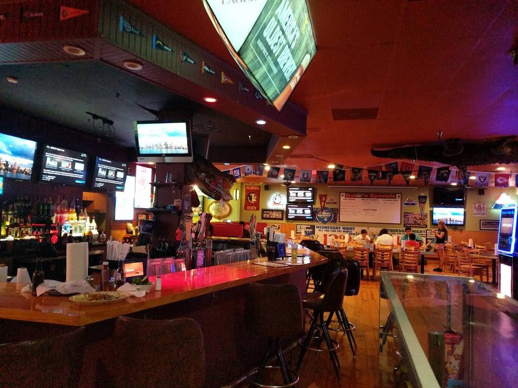 Gators Dockside DeLand | restaurant | 1788 S Woodland Blvd, DeLand, FL 32720, USA | 3867381996 OR +1 386-738-1996