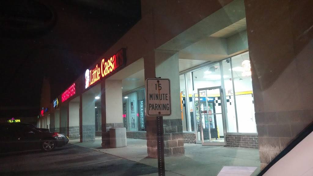 Little Caesars Pizza | meal takeaway | 7516 Pershing Blvd, Kenosha, WI 53142, USA | 2626971121 OR +1 262-697-1121