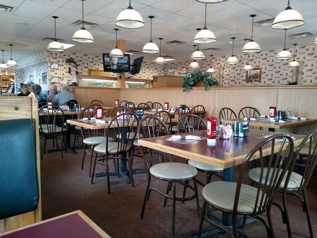 Newport Big Stop Restaurant | restaurant | 18 Moosehead Trail, Newport, ME 04953, USA | 2073685386 OR +1 207-368-5386