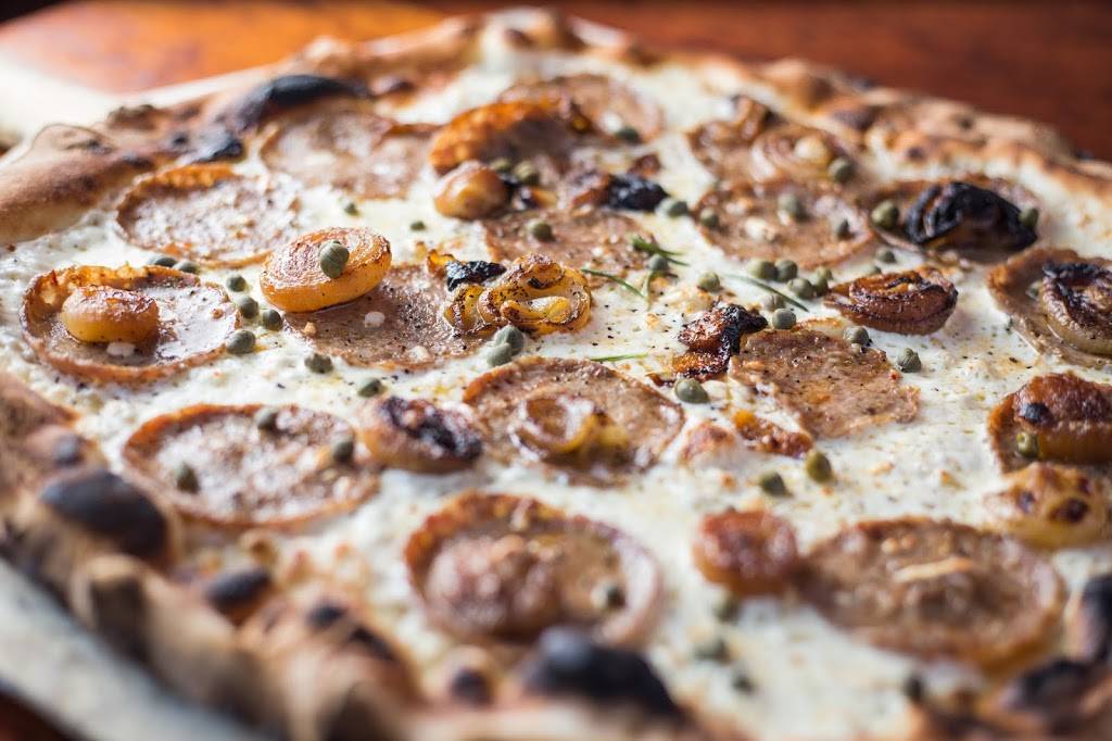 Coalfire | restaurant | 1321 W Grand Ave, Chicago, IL 60642, USA | 3122262625 OR +1 312-226-2625