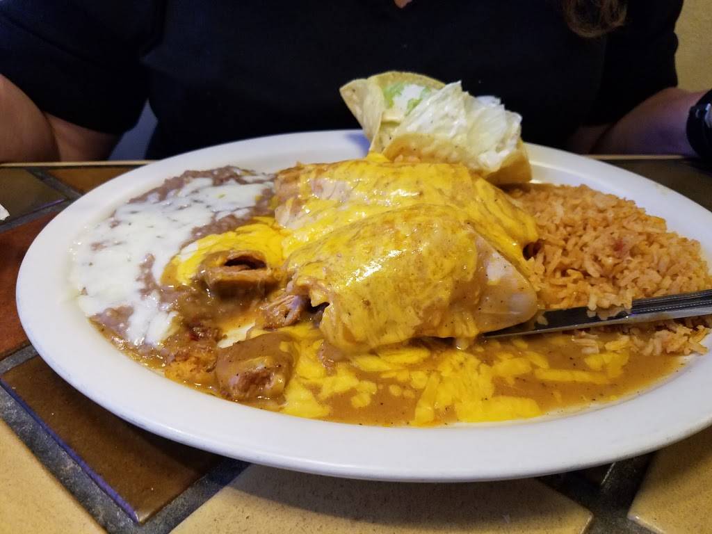 Coyotes | restaurant | 14015 CA-88, Lockeford, CA 95237, USA | 2097275900 OR +1 209-727-5900