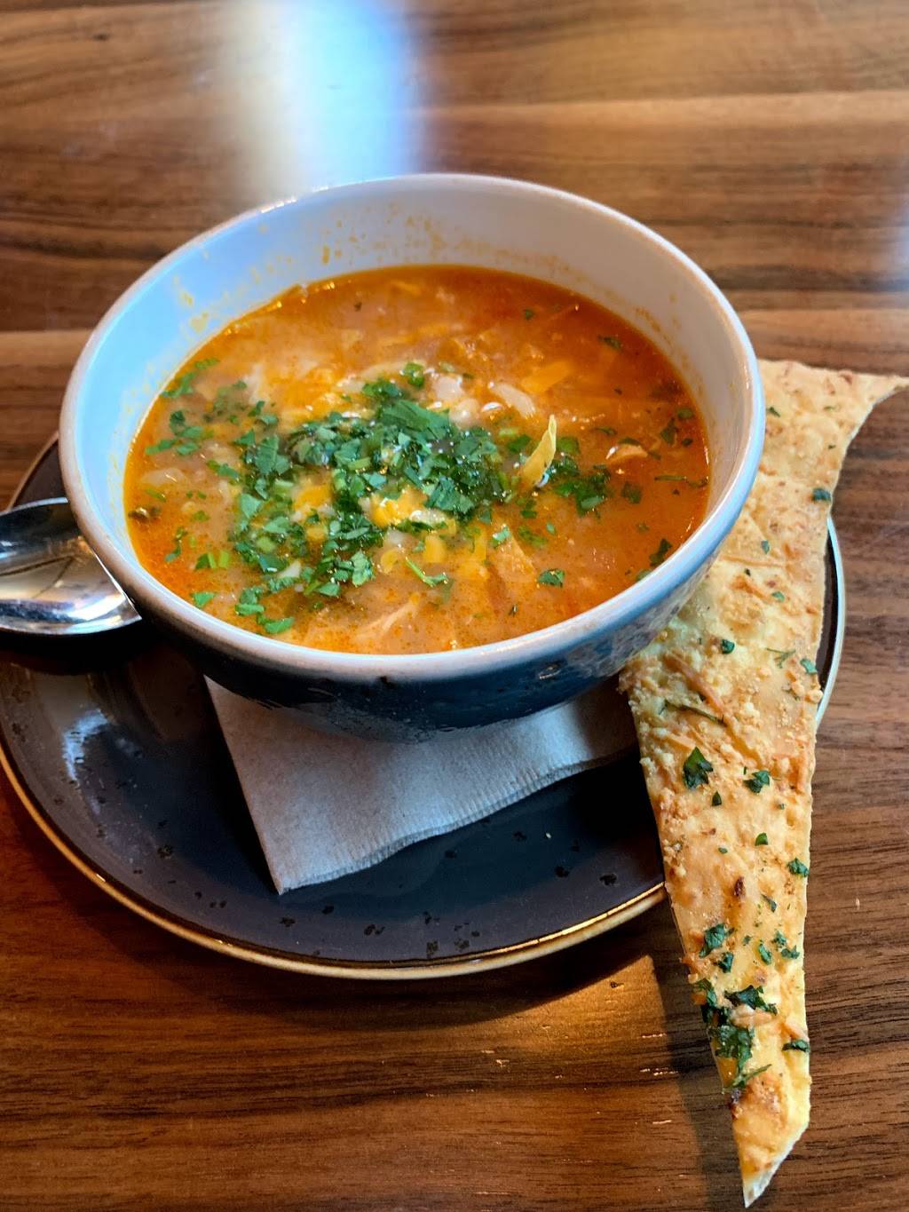 Lazy Dog Restaurant & Bar | restaurant | 7605 North Academy Boulevard Market At Chapel Hill, East, Colorado Springs, CO 80920, USA | 7194455851 OR +1 719-445-5851