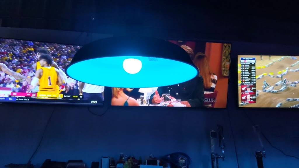 Tucks Place | restaurant | 102 Depot St, Columbia, TN 38401, USA | 9319819618 OR +1 931-981-9618