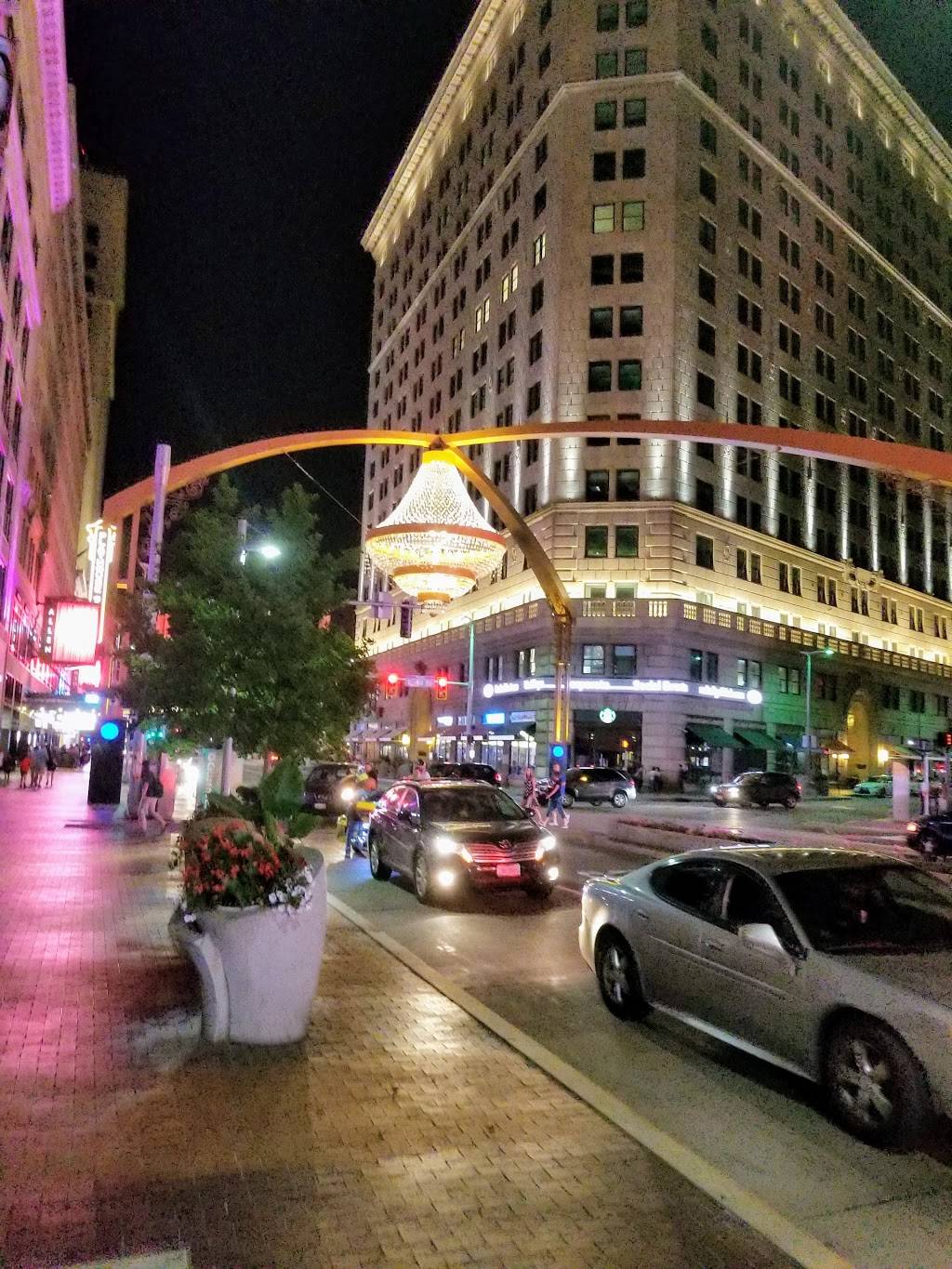 Parnells Irish Pub | restaurant | 1415 Euclid Ave, Cleveland, OH 44115, USA | 2168628953 OR +1 216-862-8953