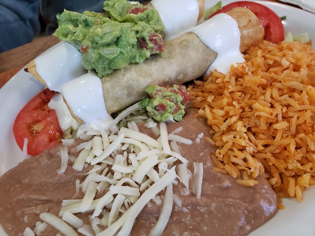 El Pirrin | restaurant | 1900 E San Antonio St, San Jose, CA 95116, USA | 4087298551 OR +1 408-729-8551