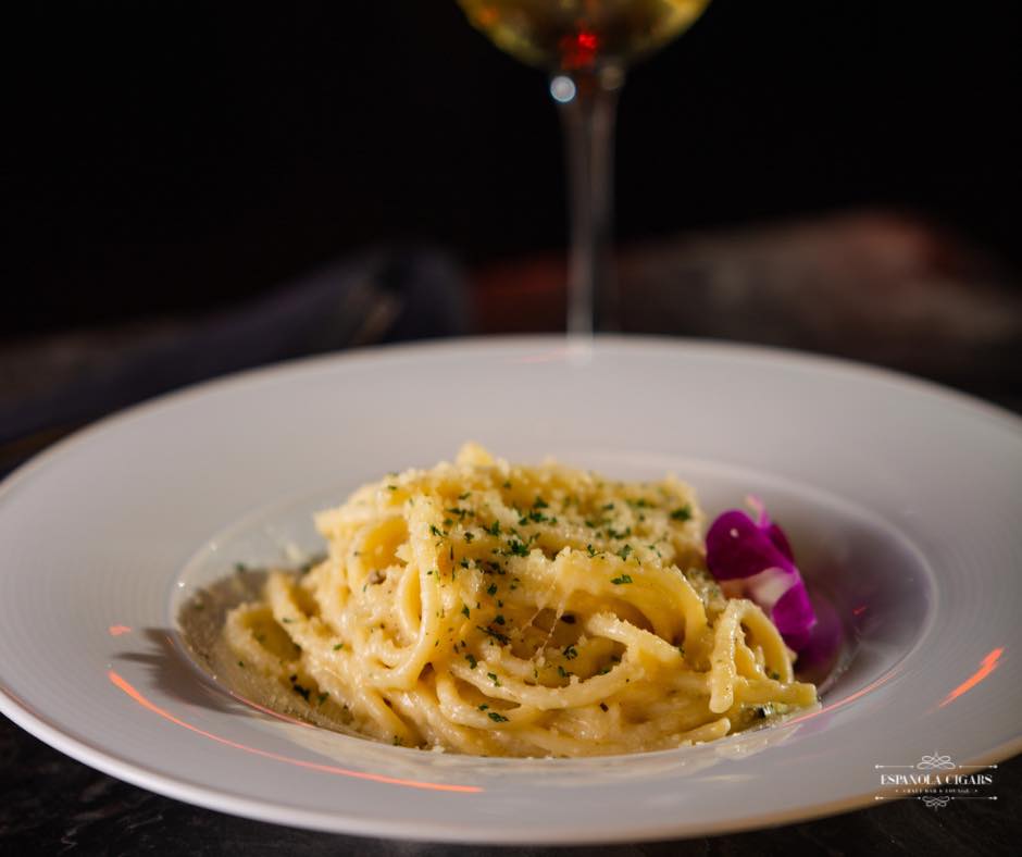 Española Cigar Bar & Lounge | night club | 409 Española Way, Miami Beach, FL 33139, USA | 3056043432 OR +1 305-604-3432