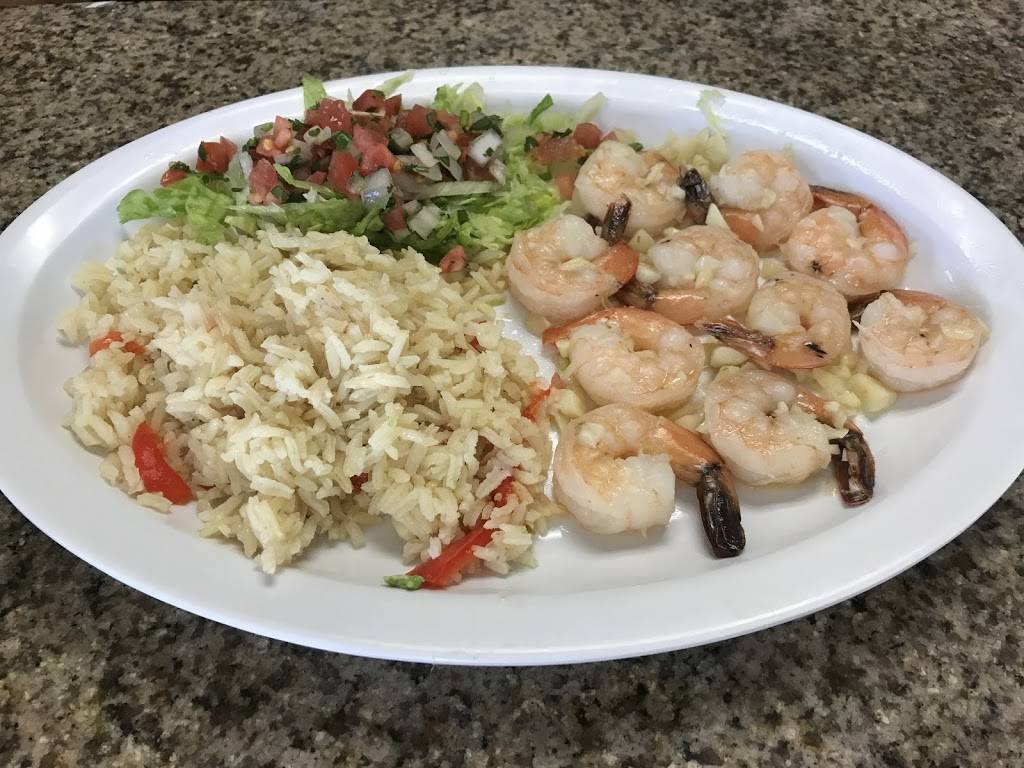 Pozoleria Dona Elena | restaurant | 1120 N Santa Fe Ave, Vista, CA 92083, USA | 7602709412 OR +1 760-270-9412