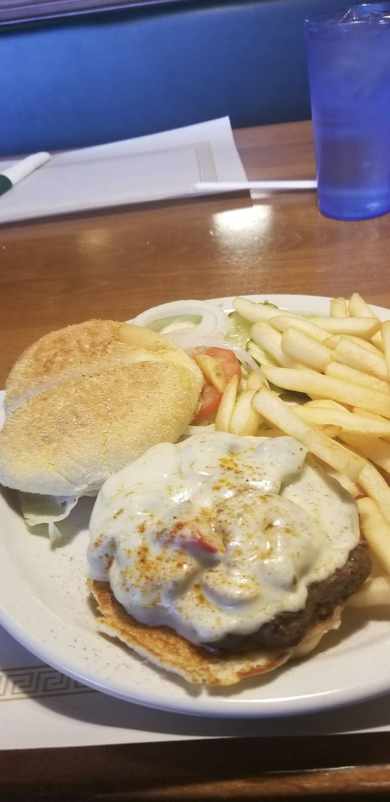 Farmer Boy Restaurant | restaurant | 610 E Cuyahoga Falls Ave, Akron, OH 44310, USA | 3309284727 OR +1 330-928-4727