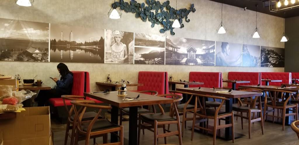 Yangs Braised Chicken Rice (North York) 杨铭宇黄焖鸡米饭 | restaurant | 5285 Yonge St Unit3, North York, ON M2N 5R3, Canada | 4162236696 OR +1 416-223-6696