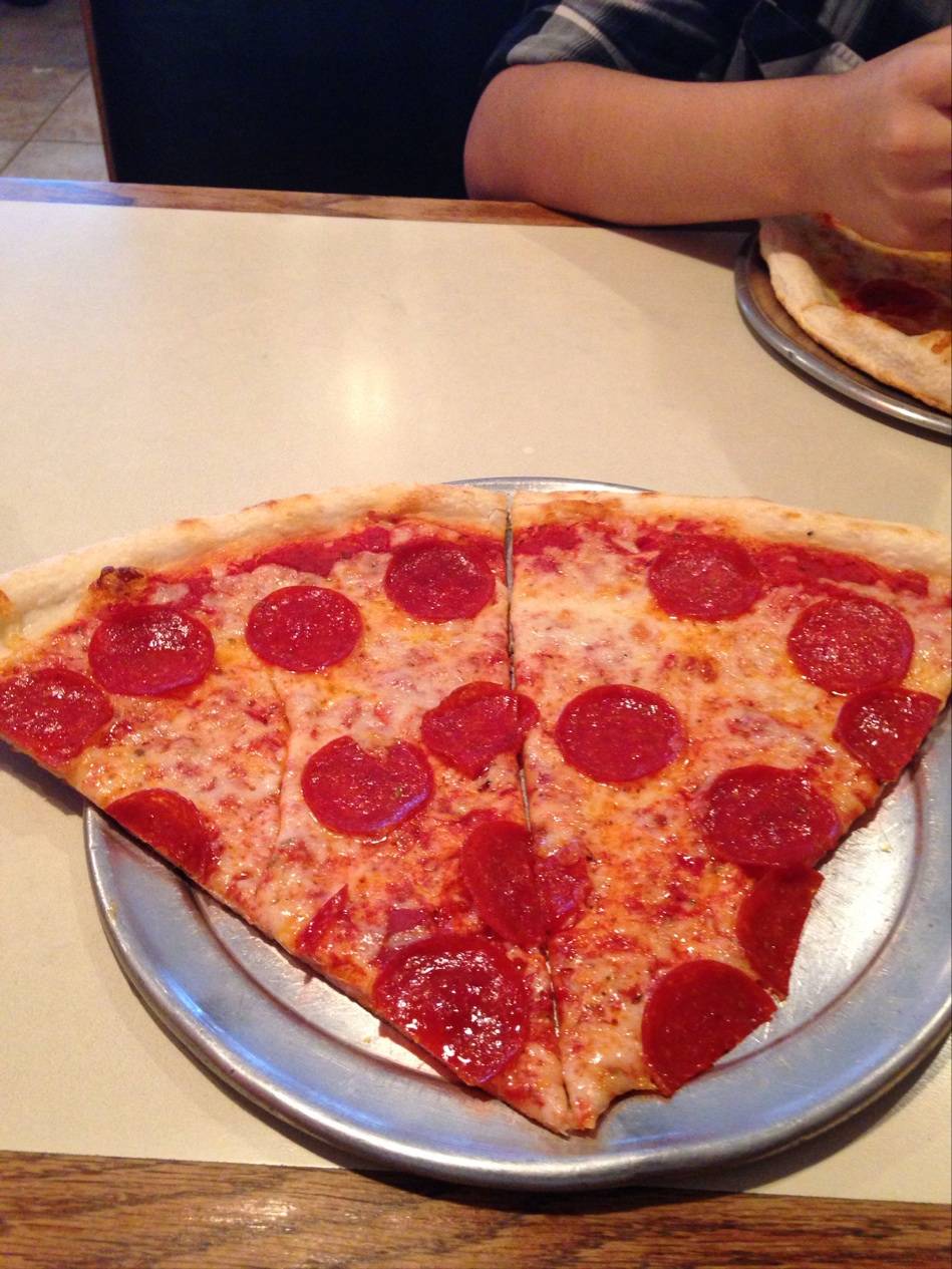 Lovers Pizza & Pasta | restaurant | 5605 W Lovers Ln, Dallas, TX 75209, USA | 2143530509 OR +1 214-353-0509