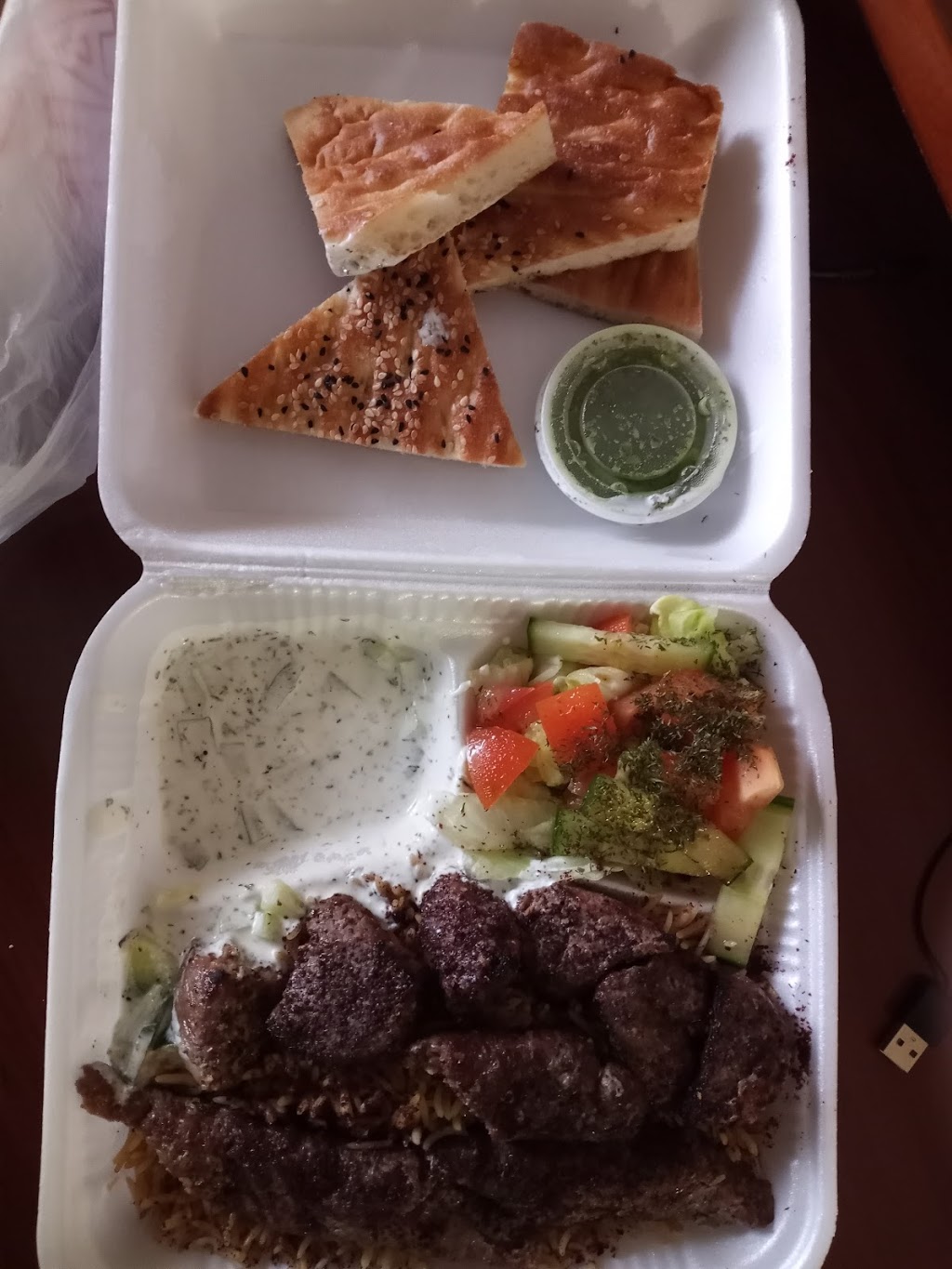 Ariana Halal Market & Cafe | restaurant | 1401 San Mateo Blvd NE, Albuquerque, NM 87110, USA | 5052551325 OR +1 505-255-1325