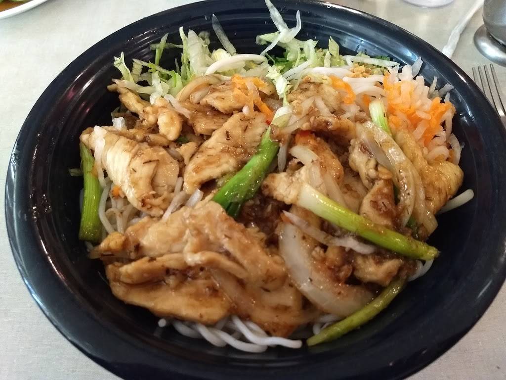 Pho Saigon | restaurant | 1720 S Robert St, West St Paul, MN 55118, USA | 6514517188 OR +1 651-451-7188