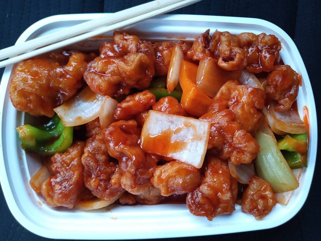 Mr Dumpling | restaurant | 16640 Yonge St, Newmarket, ON L3X 3A1, Canada | 9058361188 OR +1 905-836-1188