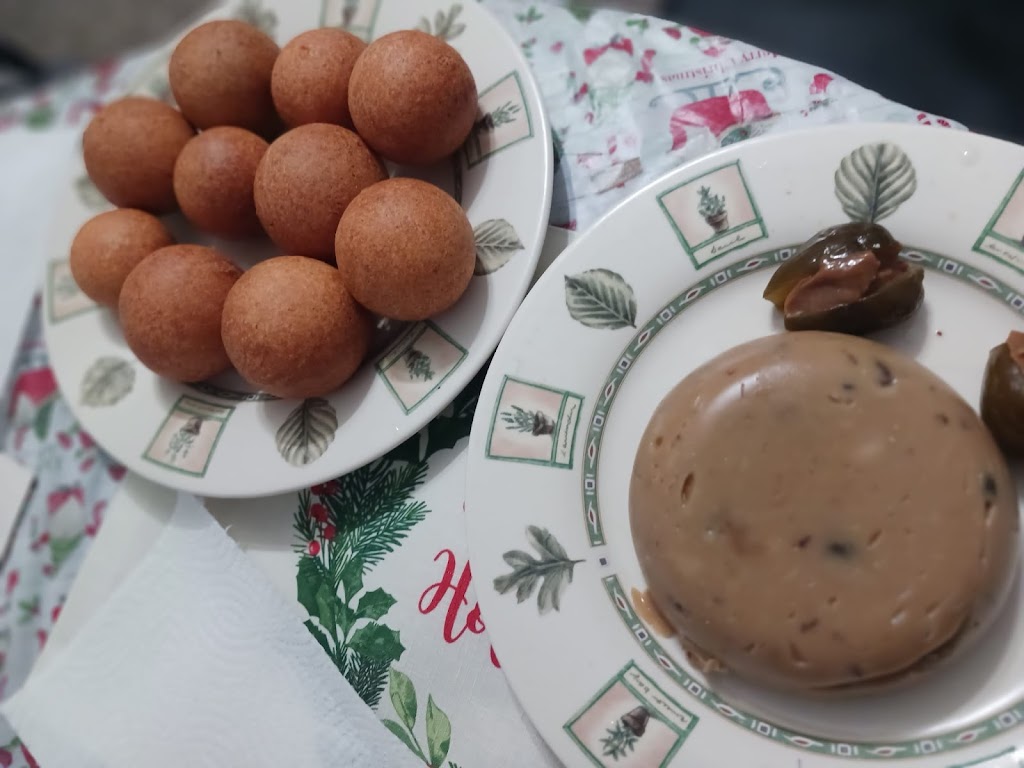 Buñuelos colombiano D y G | restaurant | 19700 Whitaker Dr, Humble, TX 77338, USA | 3463709368 OR +1 346-370-9368