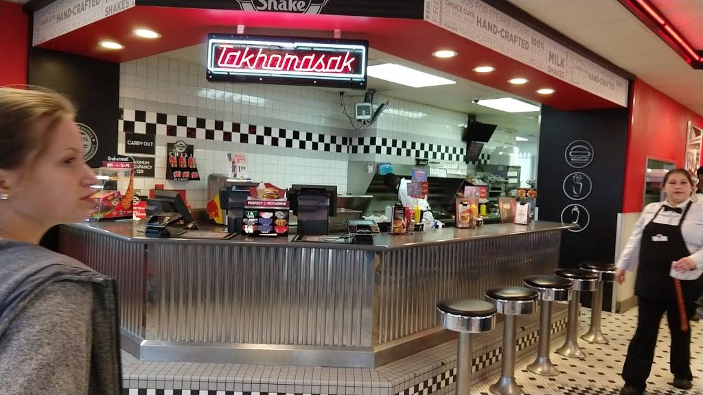 Steak n Shake | restaurant | 6070 Gurnee Mills Cir E, Gurnee, IL 60031, USA | 8478550520 OR +1 847-855-0520