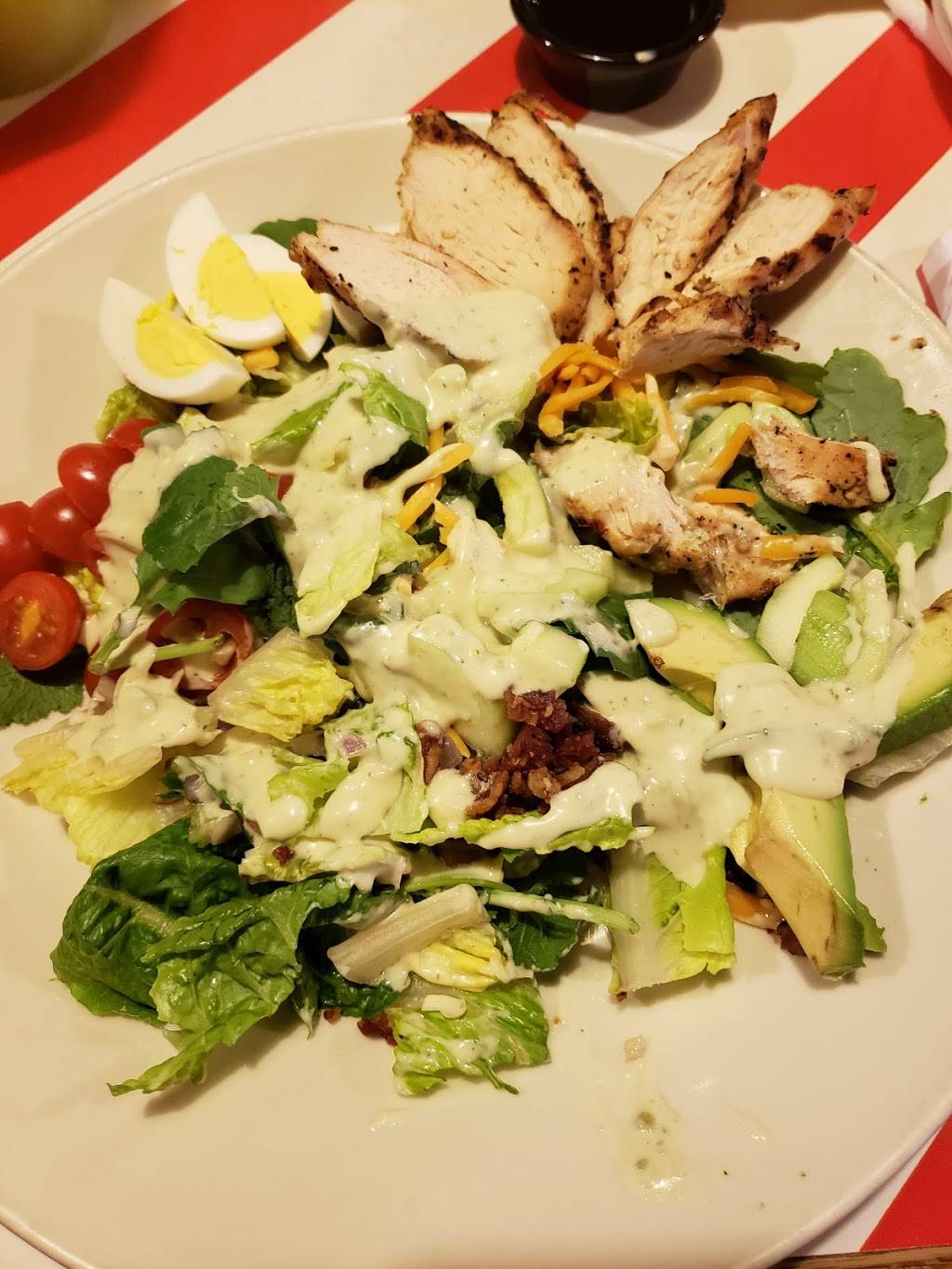 TGI Fridays | restaurant | 3351 N Centre Lake Dr, Ontario, CA 91761, USA | 9093900050 OR +1 909-390-0050