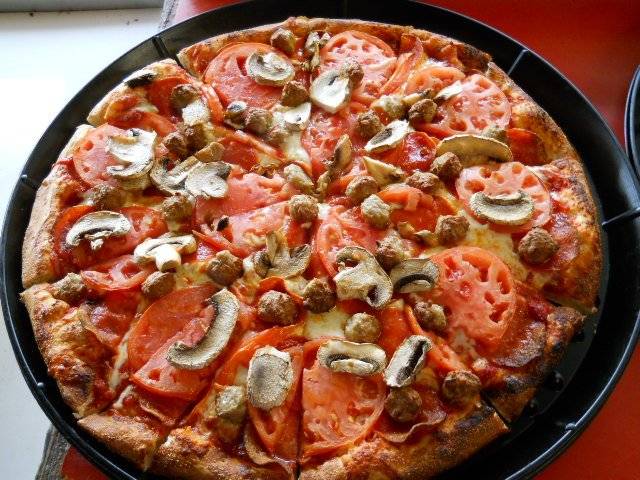 B&J’s Pizza - The Original | restaurant | 6335 S Padre Island Dr, Corpus Christi, TX 78412, USA | 3619926671 OR +1 361-992-6671