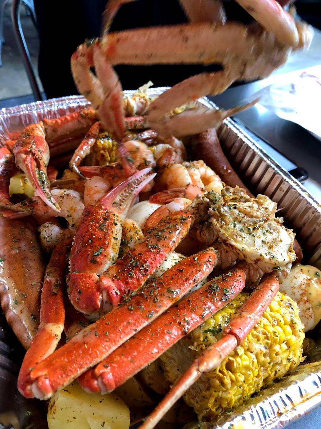 Krab Kingz | restaurant | 3157 Farnam St, Omaha, NE 68131, USA | 5319992522 OR +1 531-999-2522