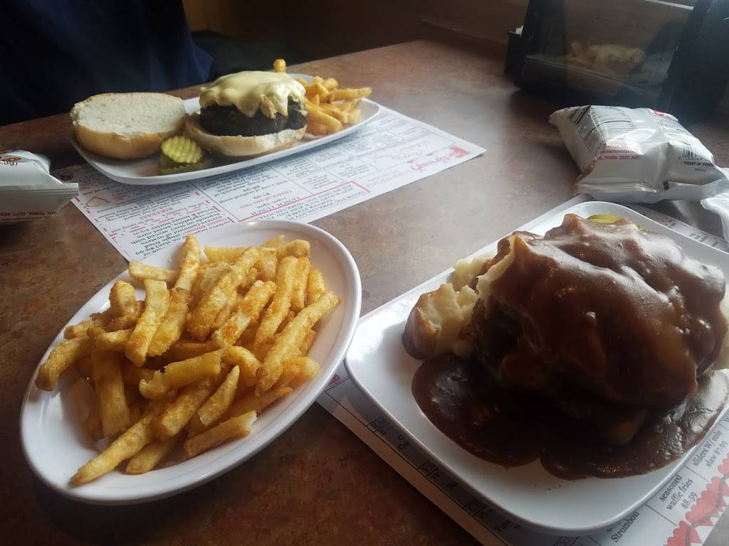 Corner Stables | restaurant | 2575 S Queen St, York, PA 17402, USA | 7177414320 OR +1 717-741-4320