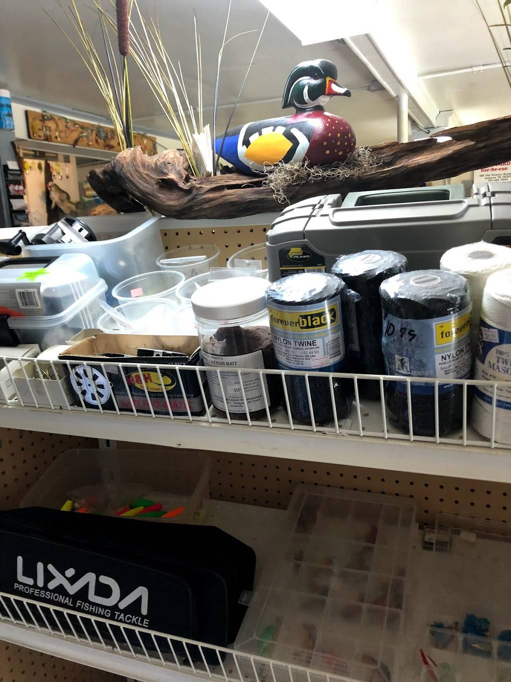 Bait An Twine Snacks | restaurant | 85 Tennessee Ave N, Parsons, TN 38363, USA | 7312571280 OR +1 731-257-1280