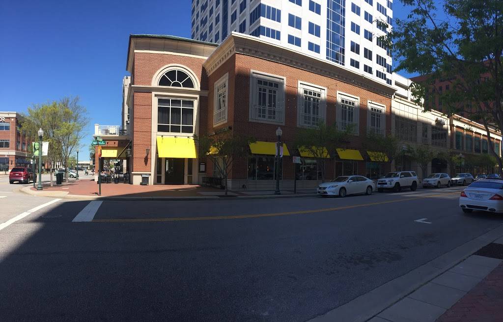 California Pizza Kitchen at Virginia Beach | restaurant | 200 Central Park Ave, Virginia Beach, VA 23462, USA | 7574562630 OR +1 757-456-2630