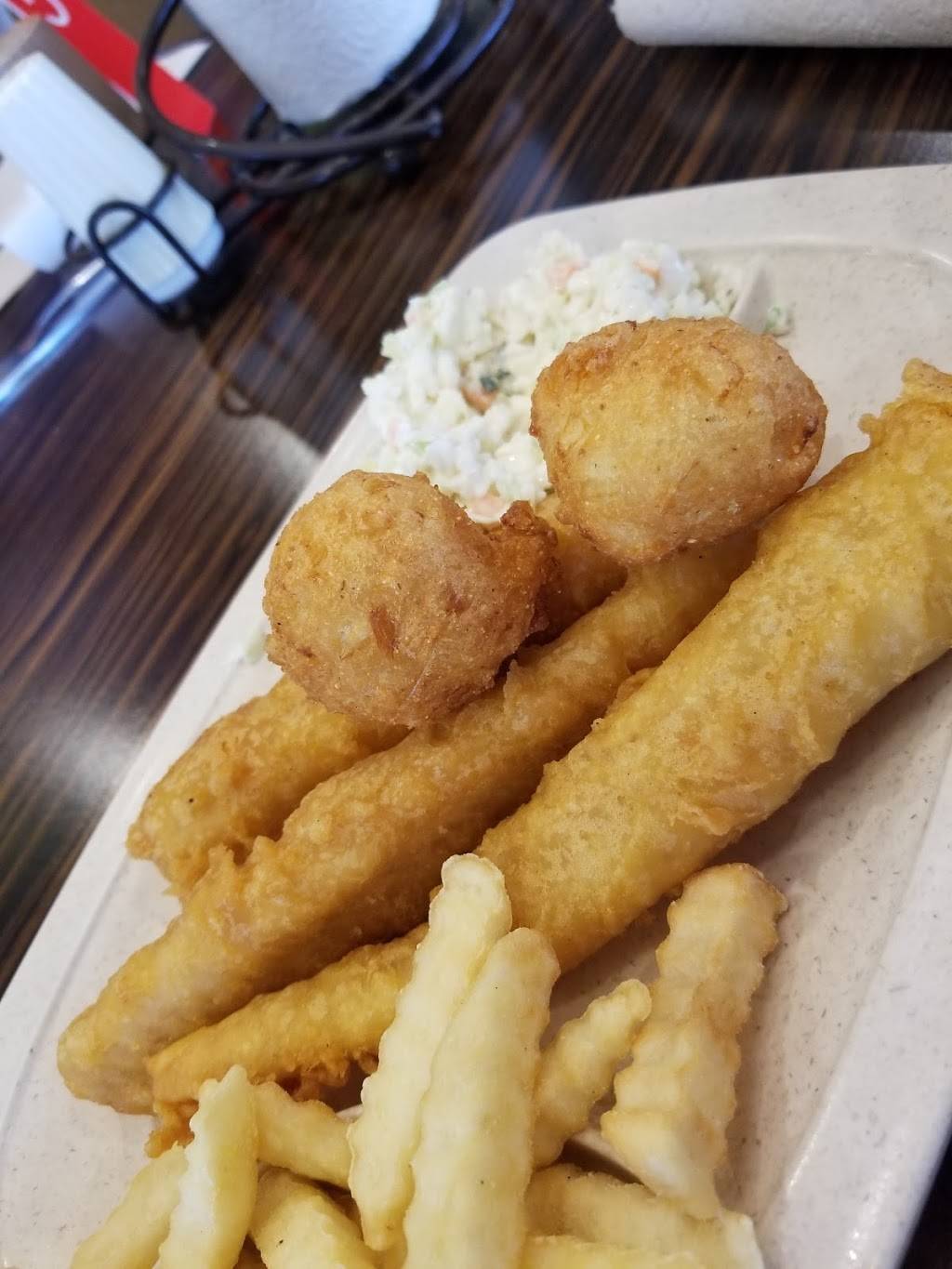 Captain Ds | restaurant | 2701 Broadway St, Anderson, IN 46012, USA | 7653564825 OR +1 765-356-4825