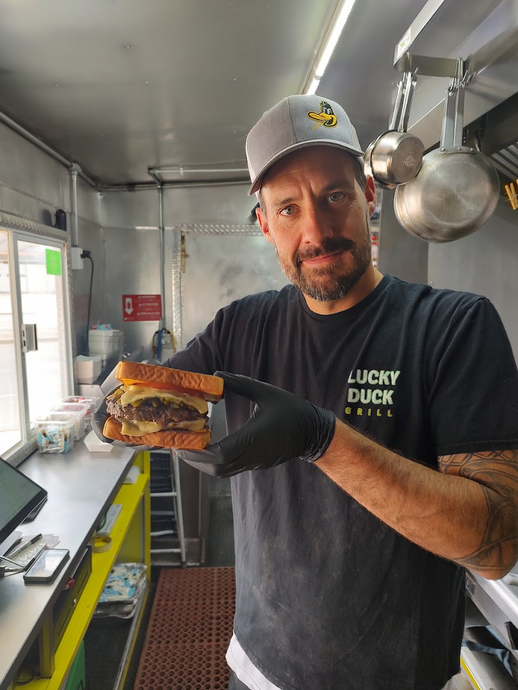 Lucky Duck Grill | restaurant | 2209 W Main St, Artesia, NM 88210, USA | 5758403320 OR +1 575-840-3320