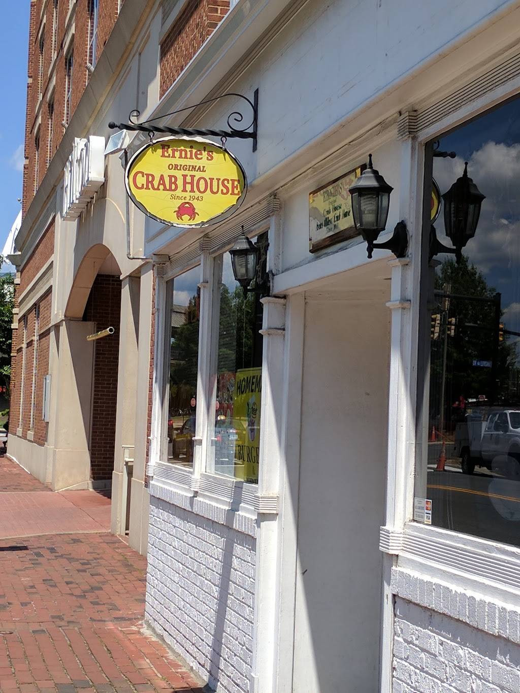 Ernies Original Crab House | restaurant | 1743 King St, Alexandria, VA 22314, USA | 7038360046 OR +1 703-836-0046