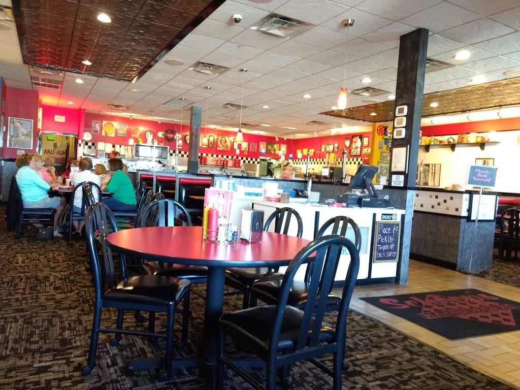 Schoops Hamburgers | restaurant | 2816 Calumet Ave, Valparaiso, IN 46383, USA | 2194642996 OR +1 219-464-2996