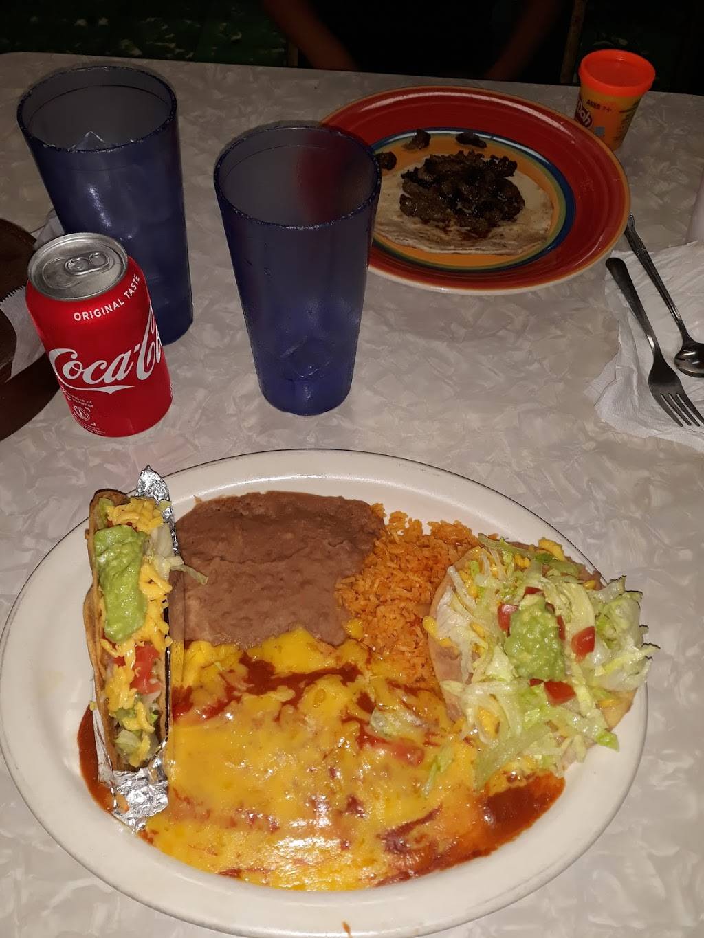 Angelas Mexican Cafeteria | restaurant | 4822 S Zarzamora St, San Antonio, TX 78211, USA | 2109230604 OR +1 210-923-0604