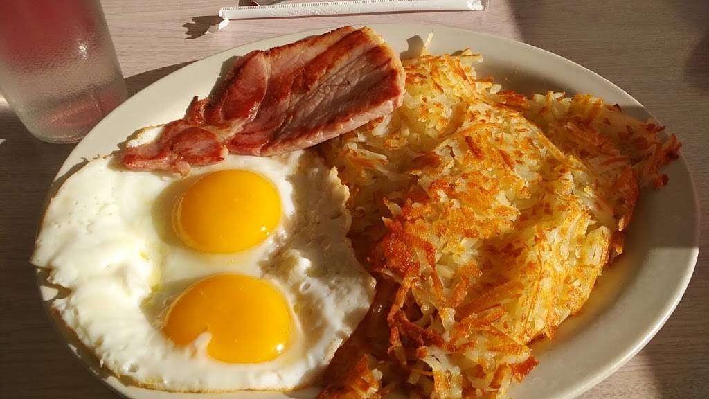 Hartlands Finest Coney Island | restaurant | 2835 Old US 23, Howell, MI 48843, USA | 8106323313 OR +1 810-632-3313