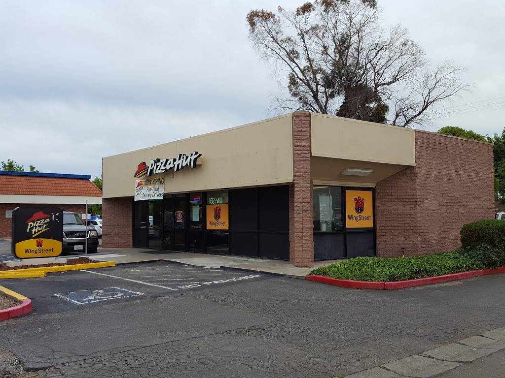 Pizza Hut | restaurant | 720 W Eleventh St, Tracy, CA 95376, USA | 2098325100 OR +1 209-832-5100