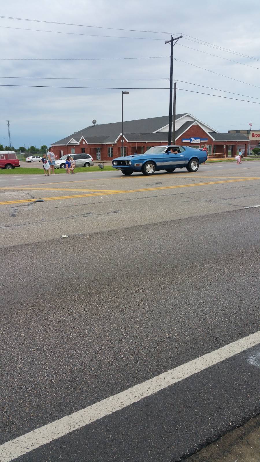 Chicken Express | restaurant | 2223 S Washington St, Kaufman, TX 75142, USA | 9729321400 OR +1 972-932-1400