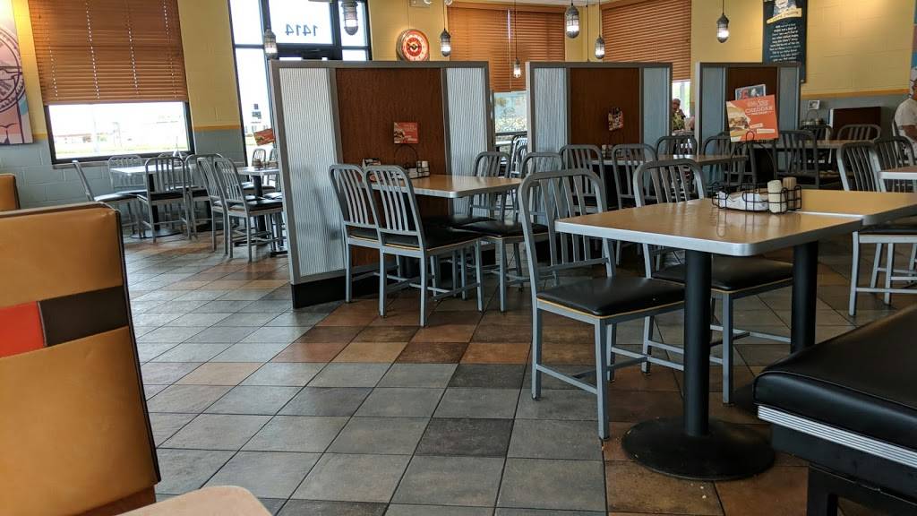 Long John Silvers - A&W | restaurant | 1414 N Roosevelt Ave, Burlington, IA 52601, USA | 3197535000 OR +1 319-753-5000