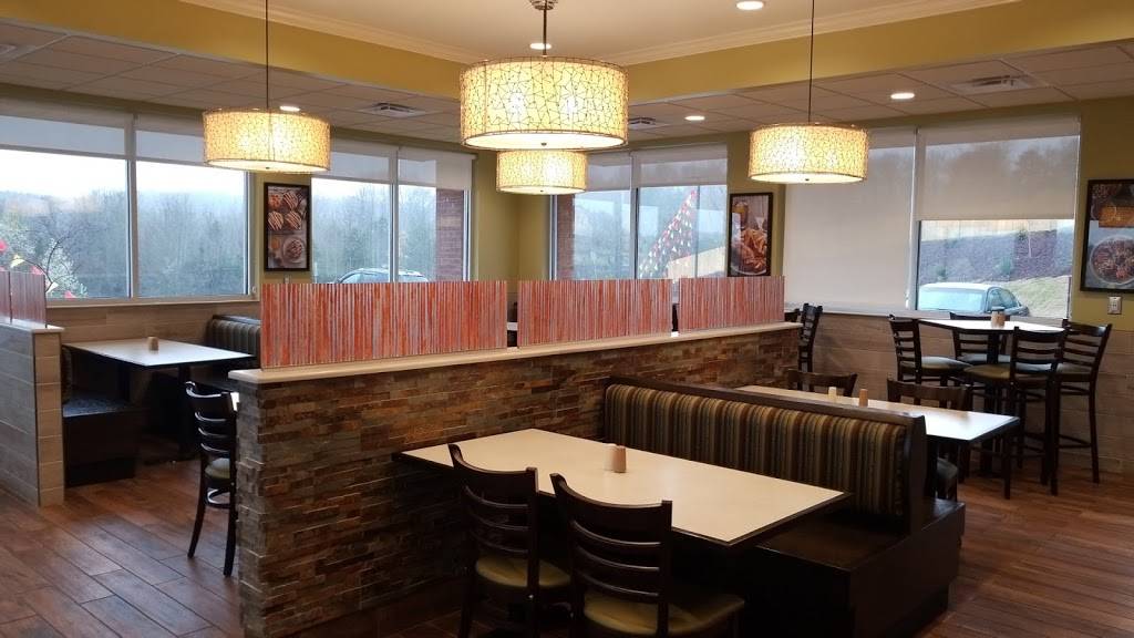 Bojangles Famous Chicken n Biscuits | restaurant | 7239 Moorefield Memorial Hwy, Liberty, SC 29657, USA | 8643726669 OR +1 864-372-6669