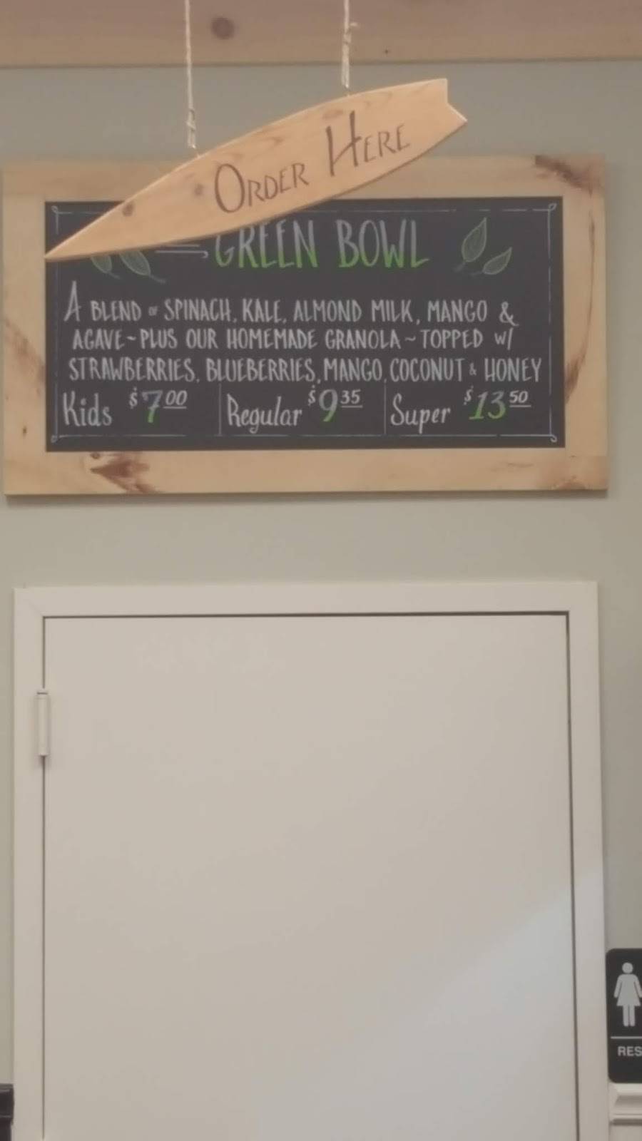 SoBol Acai Bowls & Beyond | restaurant | 2353 Central Park Ave, Yonkers, NY 10710, USA | 9143039600 OR +1 914-303-9600