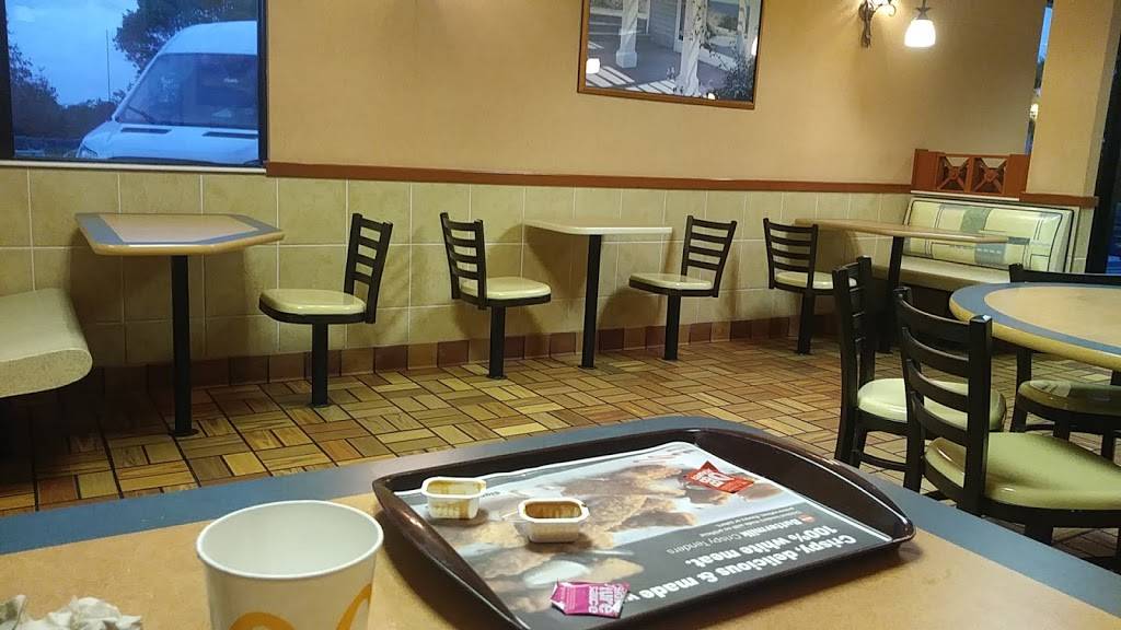 McDonalds | cafe | 181 N US-1, Jupiter, FL 33458, USA | 5617462529 OR +1 561-746-2529