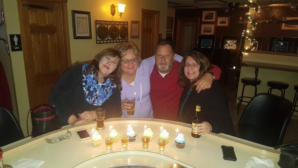 Gobblers Knob Supper Club | restaurant | 101 N Military Rd, Stockbridge, WI 53088, USA | 9204391265 OR +1 920-439-1265