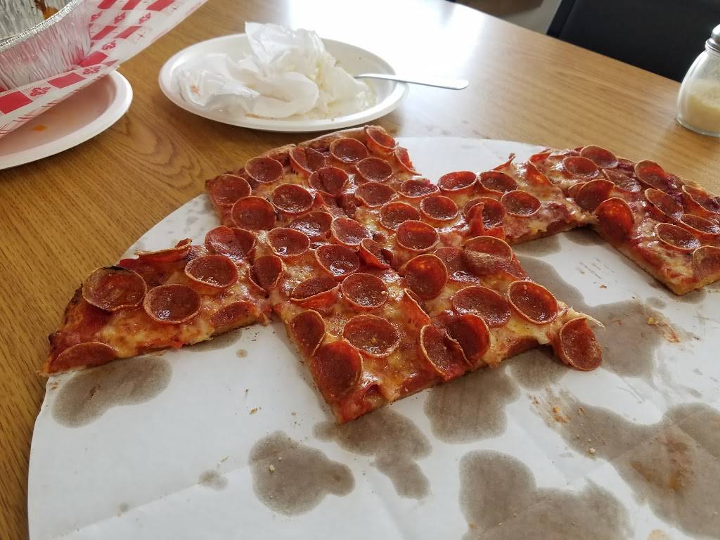 Carsons Corner Pizza and Ice Cream | restaurant | 116 Forsyth St, Piketon, OH 45661, USA | 7402891300 OR +1 740-289-1300