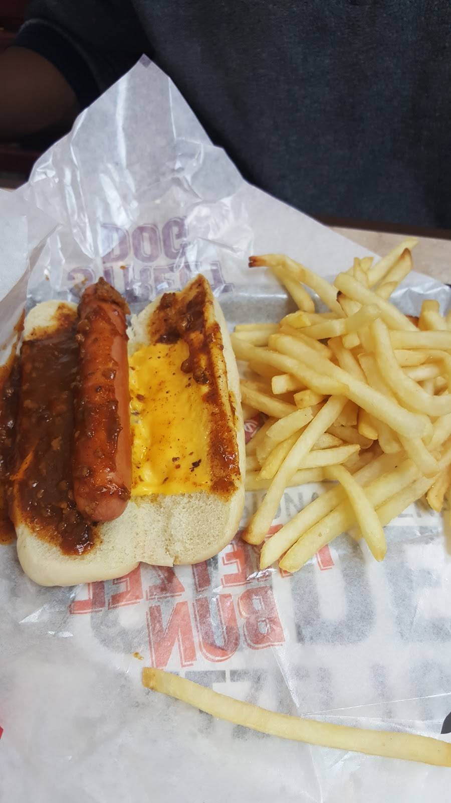 Wienerschnitzel | restaurant | 2575 Windmill Pkwy, Henderson, NV 89074, USA | 7022633550 OR +1 702-263-3550