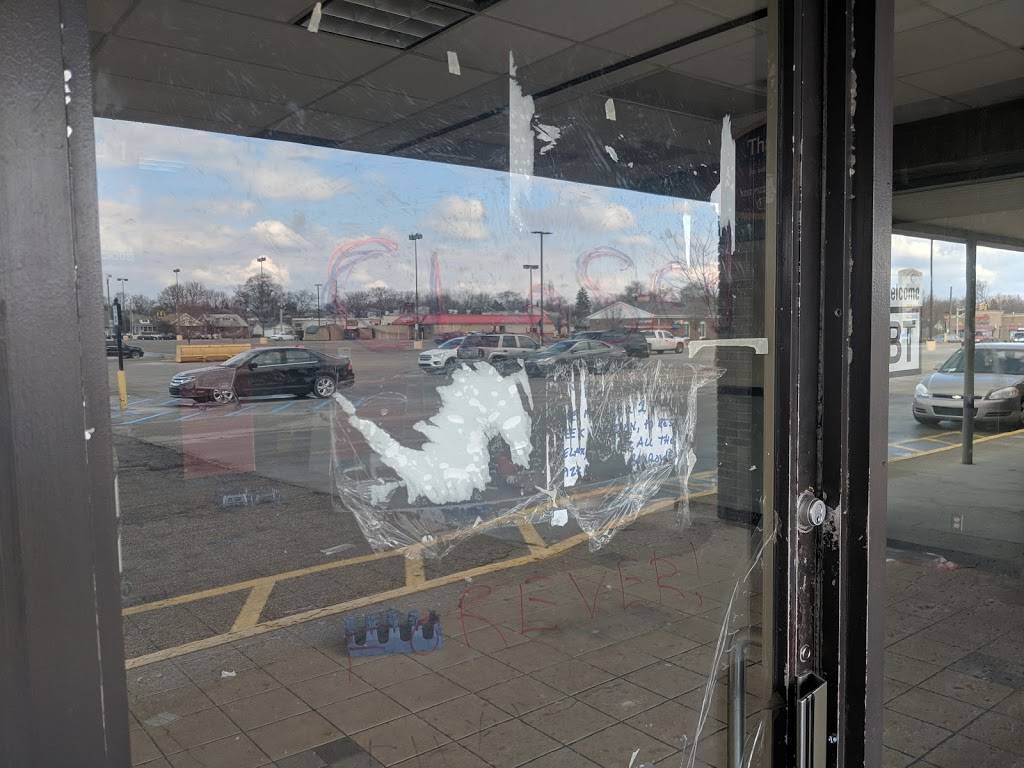 Papa Murphys Take N Bake Pizza | meal takeaway | 4401 E 10th St, Indianapolis, IN 46201, USA | 3173567272 OR +1 317-356-7272