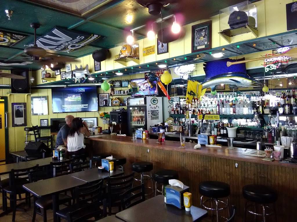 The Bridge Tender Inn & Dockside Bar | restaurant | 135 Bridge St, Bradenton Beach, FL 34217, USA | 9417784849 OR +1 941-778-4849