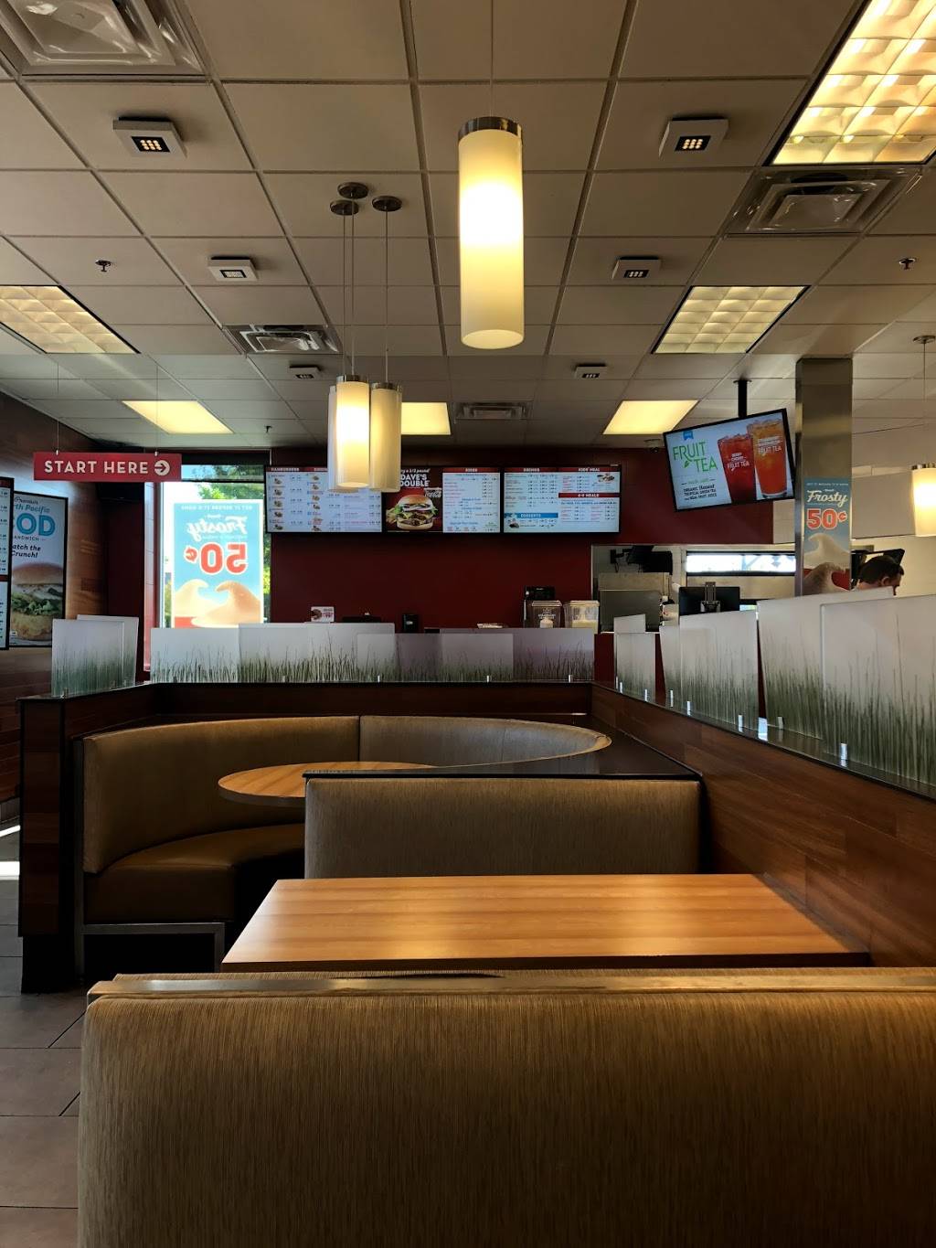 Wendys | restaurant | 9695 NE Cascades Pkwy, Portland, OR 97220, USA | 5032844459 OR +1 503-284-4459