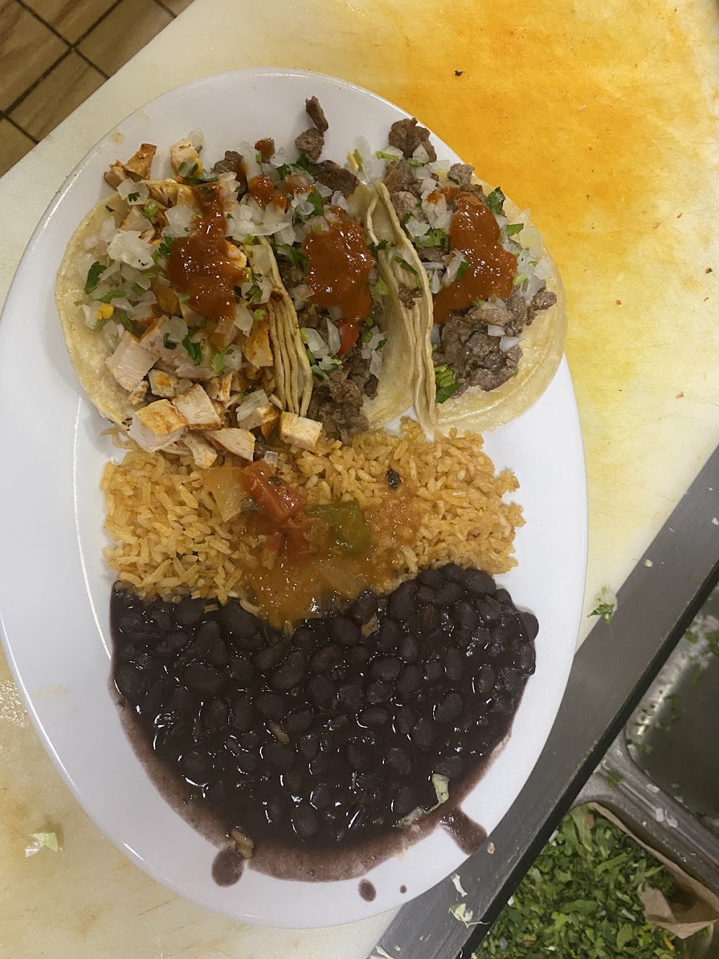 Tacos La Opcion | restaurant | 13322 W Washington Blvd, Los Angeles, CA 90066, USA | 3103011666 OR +1 310-301-1666