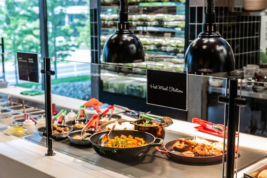 La Prep | restaurant | Pearson Corporate Centre, 10 Carlson Ct Unit 150, Etobicoke, ON M9W 6L2, Canada | 6473529299 OR +1 647-352-9299